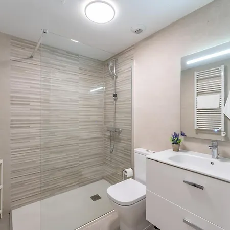 Pass The Keys Casa Ban, Spacious 3 Bedroom Townhouse Semesterbostad *