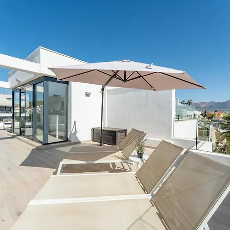 Semesterbostad Pass The Keys Casa Ban, Spacious 3 Bedroom Townhouse