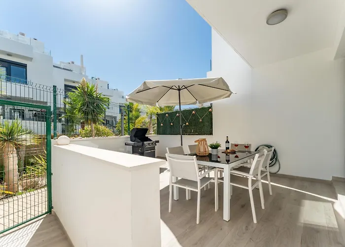 Pass The Keys Casa Ban, Spacious 3 Bedroom Townhouse